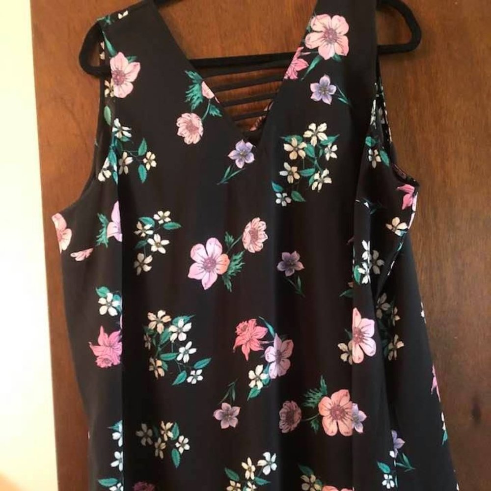 Lane Bryan Flowy Tank Top